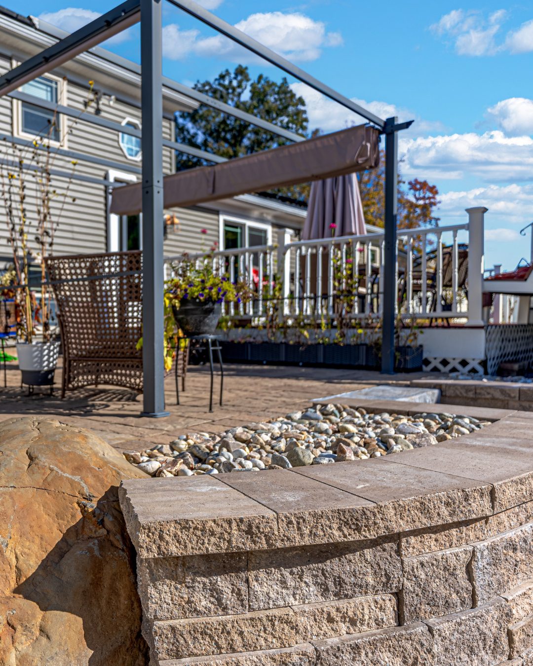 Custom patios Cheshire CT with combined retaining wall